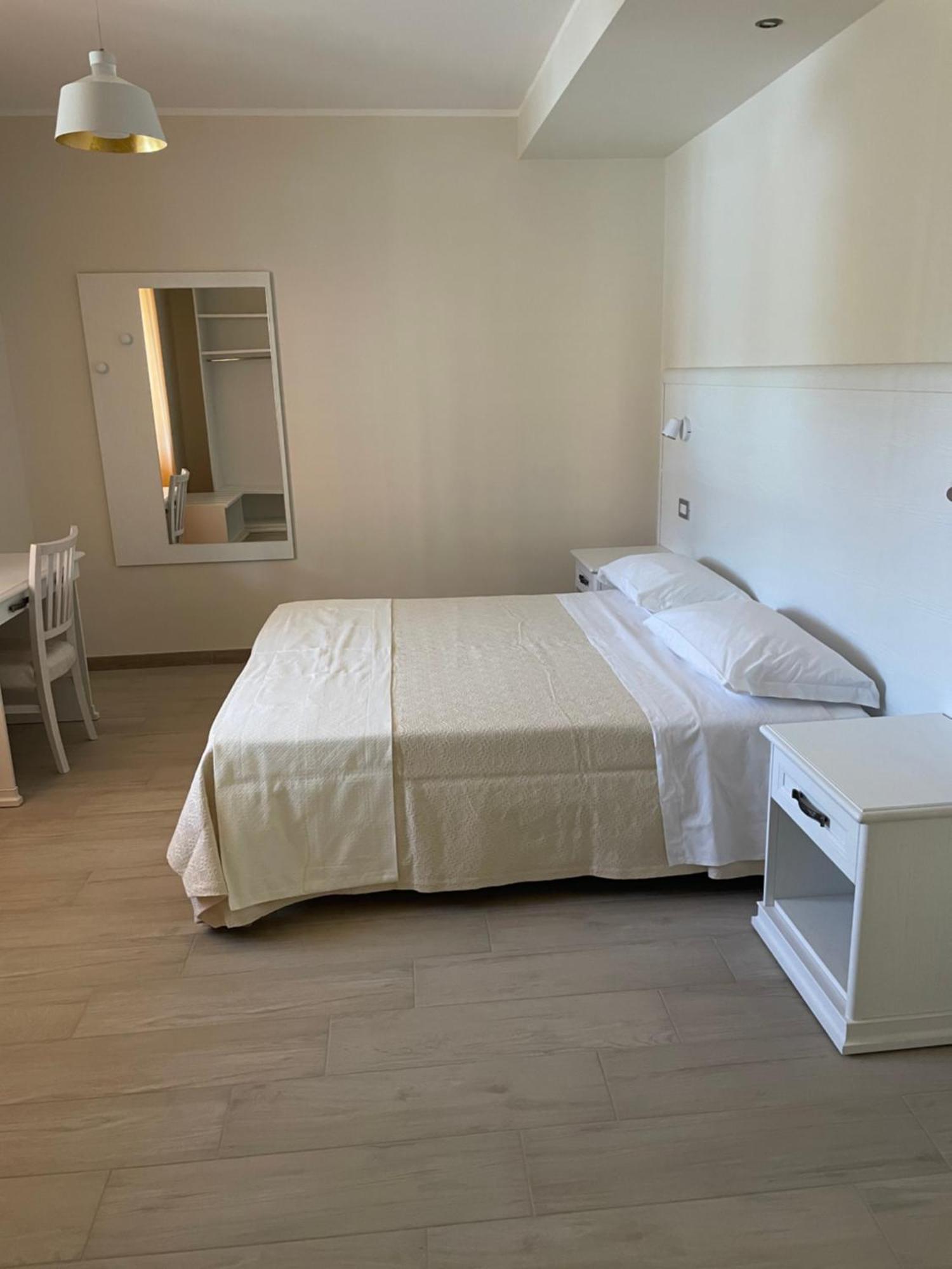 Hotel Fd Lorichella Lorica Esterno foto