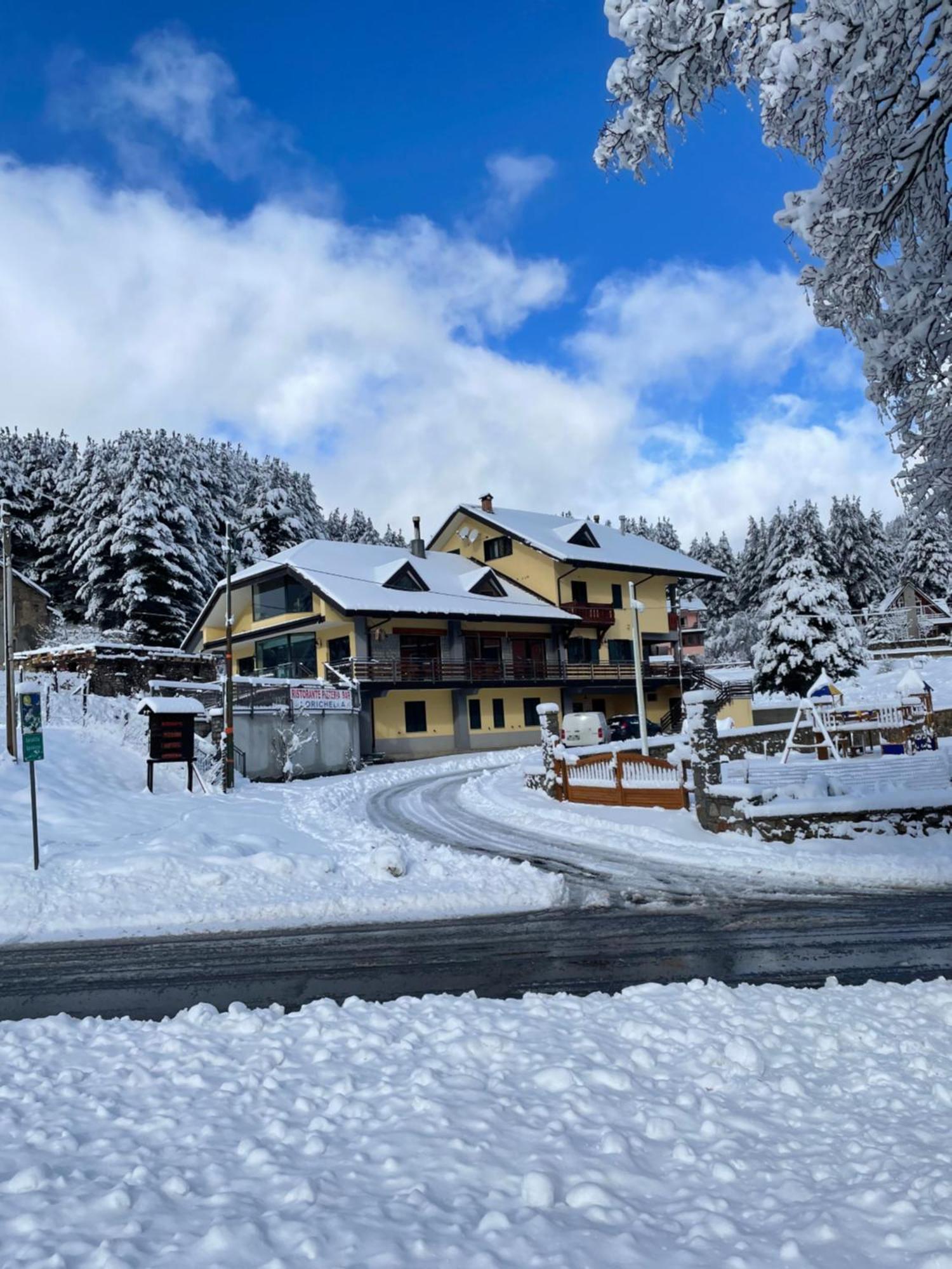 Hotel Fd Lorichella Lorica Esterno foto