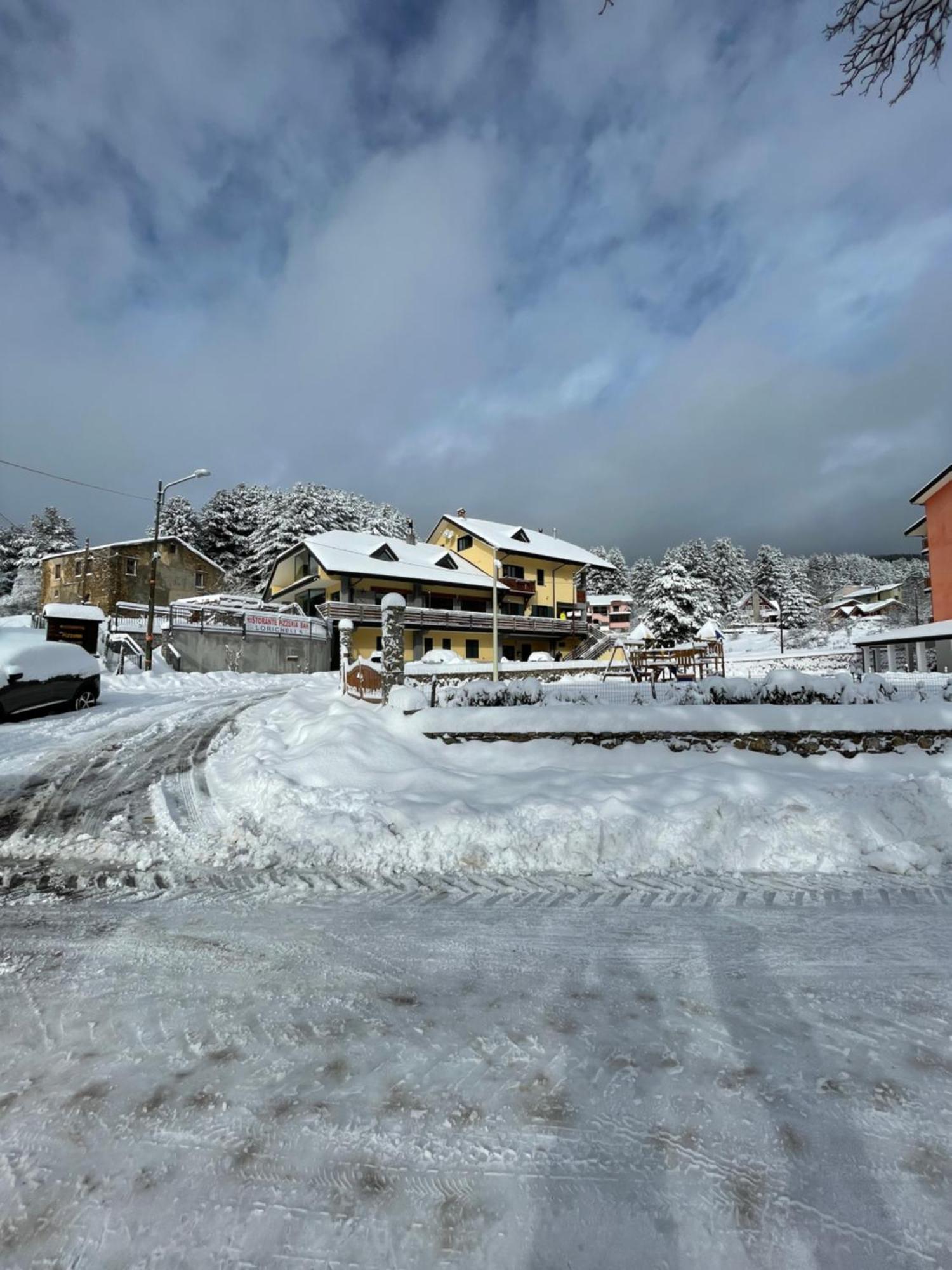 Hotel Fd Lorichella Lorica Esterno foto